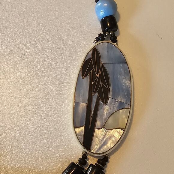 Vintage Lee Sands Abalone Necklace with Mother of Pearl and Bamboo Palm Tree - Picture 4 of 6